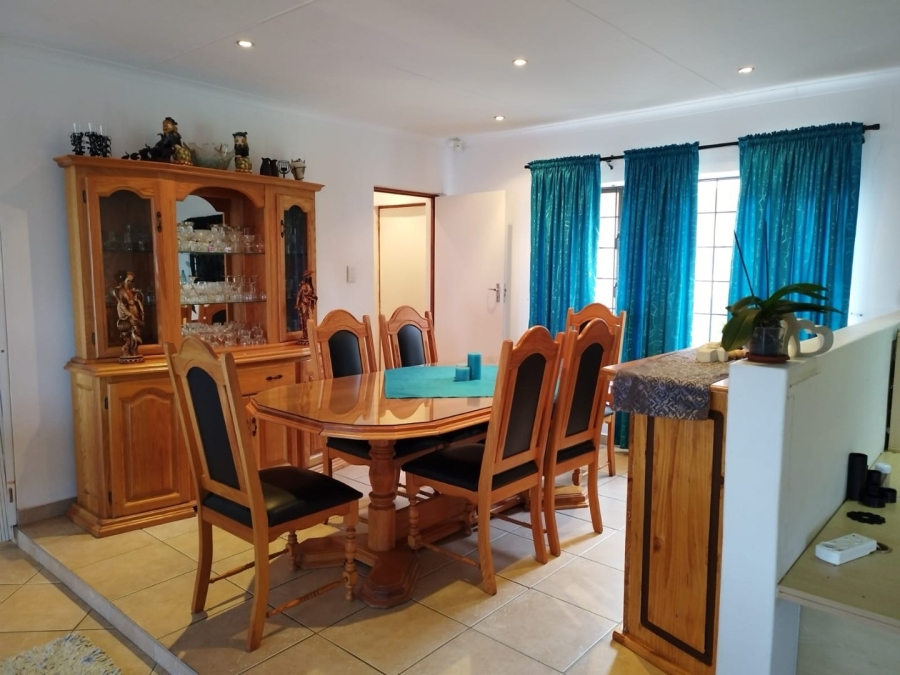 4 Bedroom Property for Sale in Dana Bay Western Cape